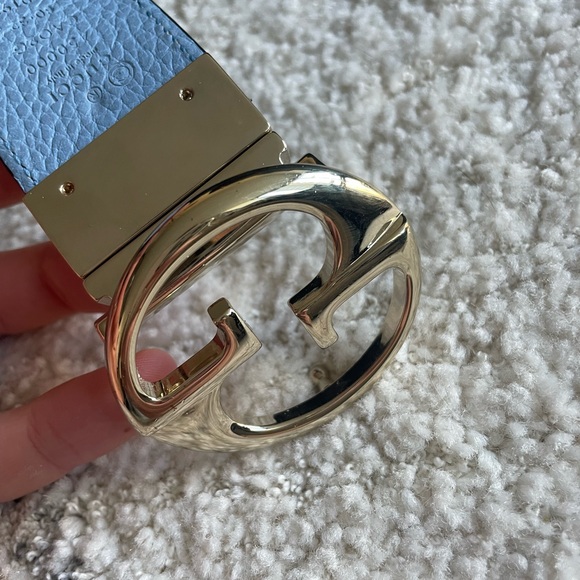 Reversible Gucci Belt - Picture 5 of 7